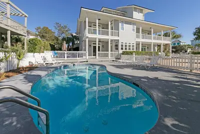 Image de Private Pool 🏊 Walk to Beach 🏖️ Family Tides 🏝️