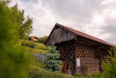 Image de Rustic Refuge Glamping with Hot-Tub and Sauna - Two Bedroom Holiday Home with Terrace