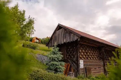 Image de Rustic Refuge Glamping with Hot-Tub and Sauna - Two Bedroom Apartment with Terrace