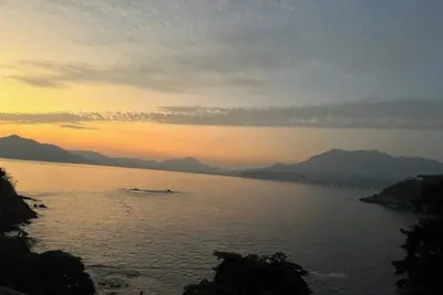 Image de Discover a serene gateway!