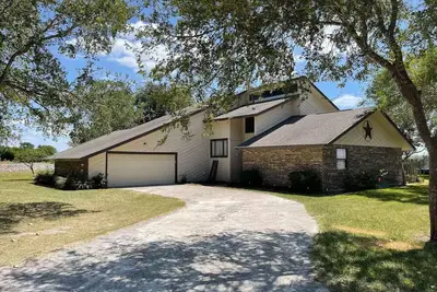 Image de Elegance Meets Country