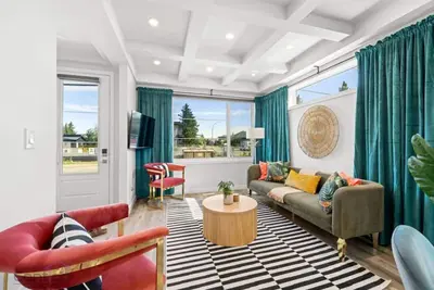 Image de Jungle House | AirCon | Sleeps 8 | Near Wem & Dt!