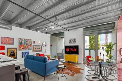 Image de Urban Pop Loft | Near Ice District | Ug Parking!