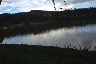 Image de Soothing chalet with swimming pool, soccer field, lake, and WiFi in Atibaia