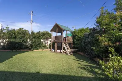 Image de Oasis Suite- close to airport (sleep 5 people)