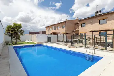 Image de Maison de campagne 'Callejon Del Pozo 1, Puy' avec piscine partagée, Wi-Fi et climatisation