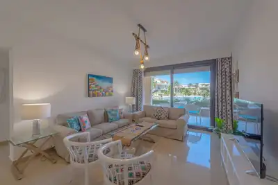 Image de Chic 2 Br poolside Apartment @G-crib El Gouna