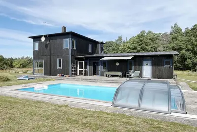 Image de Fantastic house with pool and tennis court near Byxelkrok | Se04053