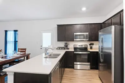 Image de Spacious 3br Home with Large Backyard – Perfect for Families!