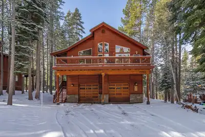 Image de *New* Tahoe Donner Cabin*Swiss Chalet*