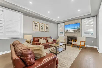 Image de 40min Dt Toronto | King Bed | 5 Bedrooms