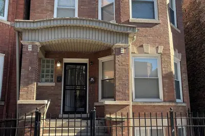 Image de Chic 2-bedroom apartment in historic Chicago neighborhood with theater, Wifi