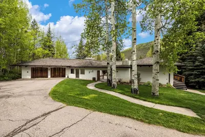 Image de 7br/5ba Dreamy Mountain Chateau - 5 Mins to Vail!