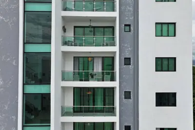 Image de Serenity in the Heart of Santiago 3-Bedroom Apartment Retreat