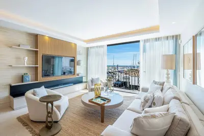 Image de 2 Bedroom Apartment in Puerto Banus, Marbella