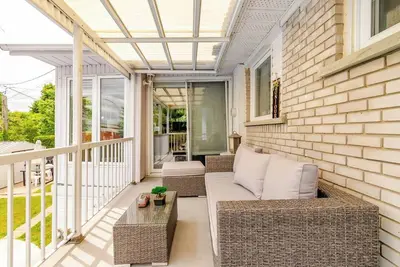 Image de Voici votre maison zen avec piscine & piano!