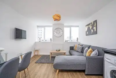 Image de This apartment is a 2 bedroom(s), 1 bathrooms, located in Portsmouth, England.