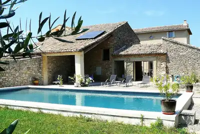 Image de Location vacances maison piscine Gordes Ls2-107.