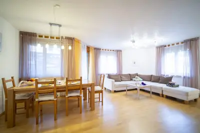 Image de Chasa Serras Reitberger: 3. 5-room apartment near the cross-country ski trail & ski bus stop
