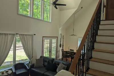Brand new 3br home on 10 wooded acres near Lake Lanier