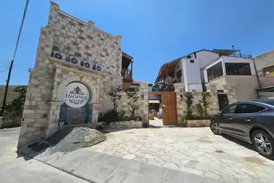 Image de 1 Bedroom - La Hacienda Cyprus Boutique Hotel LImassol with Lounge and Sky deck