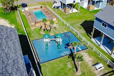 Image de Good Times in the Gulf-- a 2 bedroom, 2 bath home that sleeps 6.