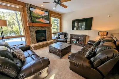 Image de Hot Tub on Site, Close to a Bike Path!