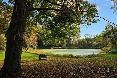 Image de Charming 4-bedroom Farmhouse in  Hudson with WiFi, Ac/Fireplace on 11 acres Land