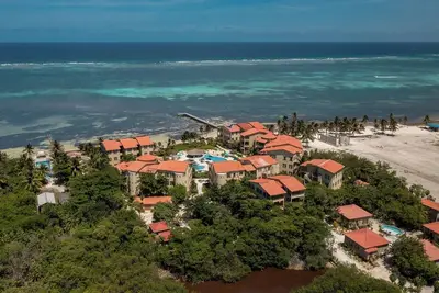 Cozy Casita with Garden Views & Shared Pools in Ambergris Caye