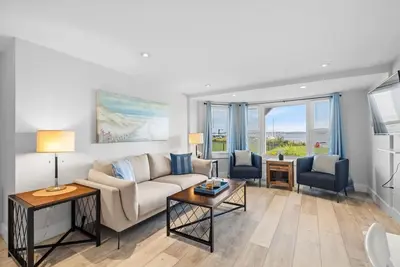 Waterfront Deluxe Studio Suite Downtown Ch'town