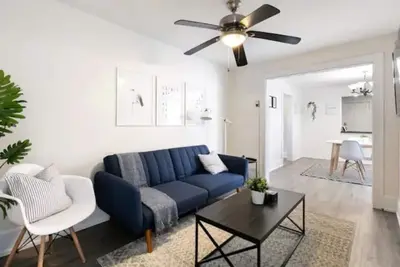 Image de 5bd/2Ba Walkerville Suite - mins to Dt, Wifi