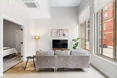 Image de Otr 2br • Queen Beds • Walk-In Shower • Smart Tv