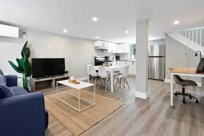 Image de 3-Bedroom Home – Perfect for Beach & City Getaways