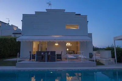 Image de Villa Surya 8+2, Emma Villas