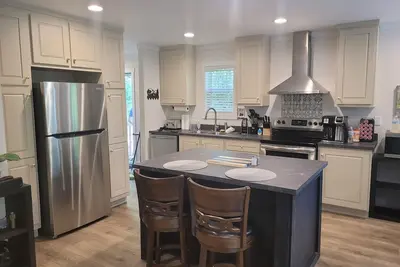 Image de Lake View Charming 2-bedroom home with WiFi, Ac in pleasant Martin.