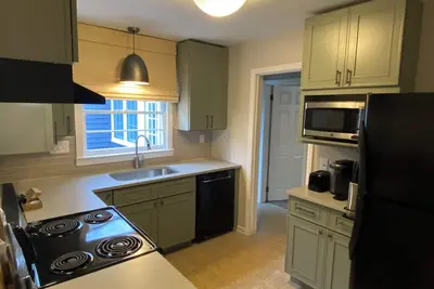 Image de Charming 3-bedroom house with WiFi, in beautiful Silver Lake.