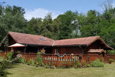 Image de La Maison \"Toutembois\" et sa terrasse piscine en pleine nature, 4 ch, 8/10 pers.