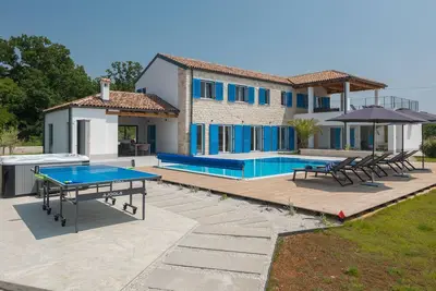 Image de Superbe maison à Rapavel avec sauna