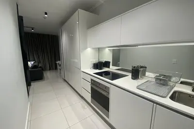 Image de Chic & Elegant - Apartment for 2 in the Elite Ellipse Executive Apartments.