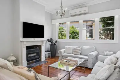 Image de Charming House in Woolwich