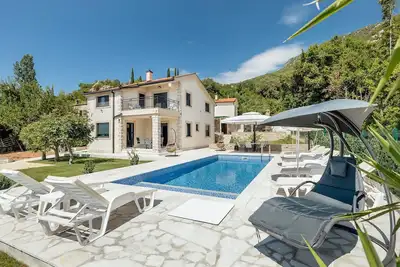 Image de Belle maison à Igalo avec vue sur la.