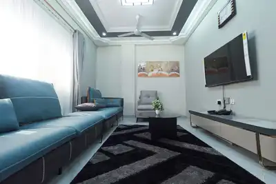 Image de Cozy 2-Bedroom Apartment with WiFi, Ac & Stunning View in Achimota, Kings View