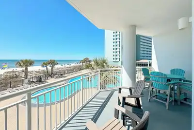 Image de Palacio 102 | Oceanfront, Beachside Pool | My Beach Getaways