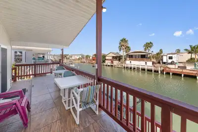 Image de Avail for Spring! Mermaid Manor- Cozy Waterfront Getaway
