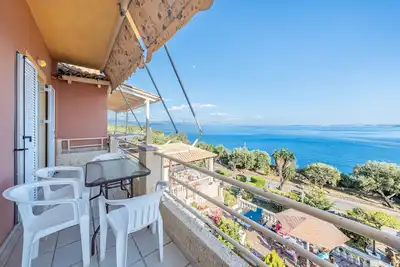 Image de Appartement 'Stefanos Place Sea View' avec vue sur la mer, Wi-Fi et climatisation