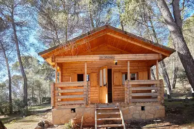 Image de Maison de campagne 'Cabaña De Madera 5' avec vue sur les montagnes, piscine et climatisation
