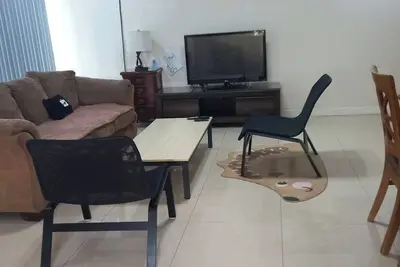 Image de Specializing Villa within 3 minute walking distance from Humphreys Base gate