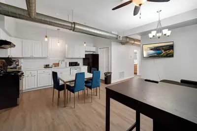 Image de Charming 4-bedroom apartment in pilsen