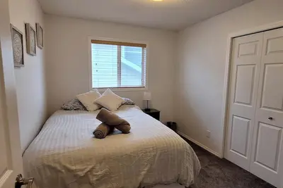 Image de Cozy 2-Bedroom Shared Space (Not an Entire Home) – Your Gateway to the Mountains