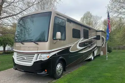 Image de Cozy Pet-Friendly Rv with Spectrum Tv, WiFi, Ac in charming Zephyrhills, Fl